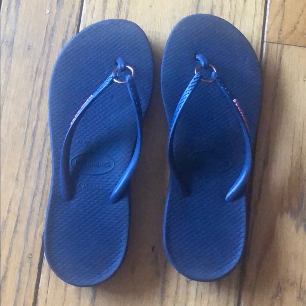 Havaianas ring flip flops